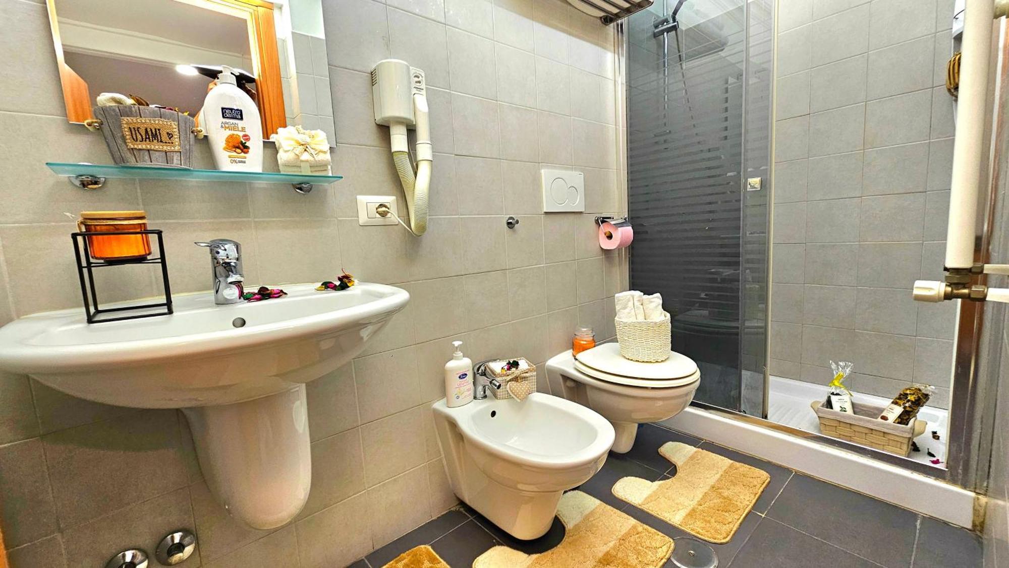 Bed and Breakfast A Casa Simpatia Roma - Free Parking If You Book 4 Nights Exteriér fotografie